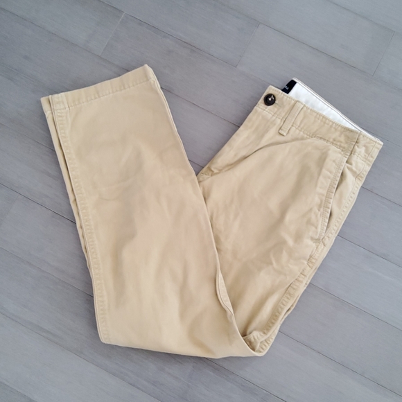 American eagle chinos, sz 32x30, perfect condition - Picture 1 of 3
